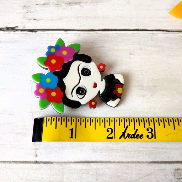 New Frida Kahlo 3-D Acrylic Pin/Brooch Artsy, Eclectic, Funky, Fun, Collectable - Picture 6 of 6